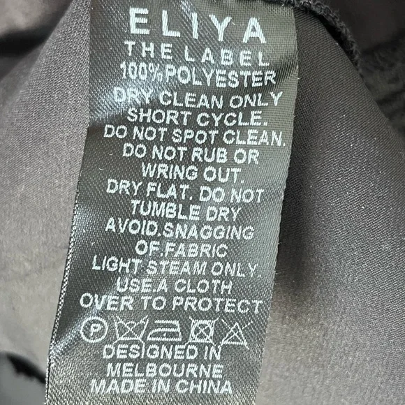 Elegant Black Dress - Picture 12 of 15